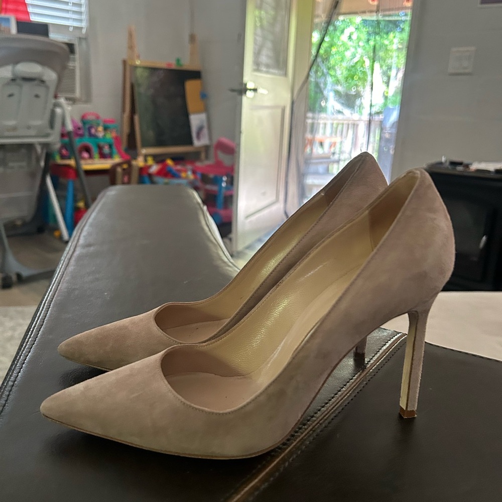 Manolo Blahnik BB Beige Heels